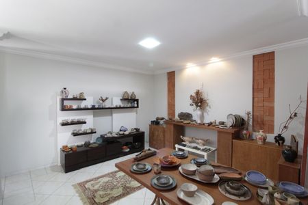 Casa para alugar com 402m², 3 quartos e 4 vagasSala