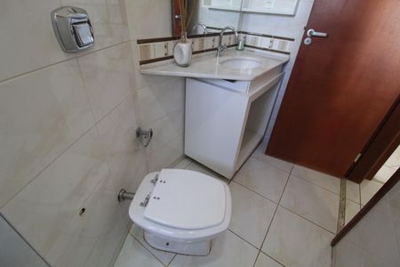 Casa para alugar com 402m², 3 quartos e 4 vagasBanheiro do Quarto 2