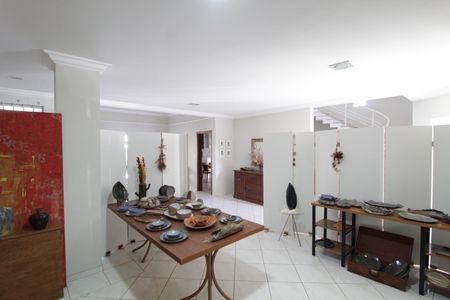 Casa para alugar com 402m², 3 quartos e 4 vagasSala