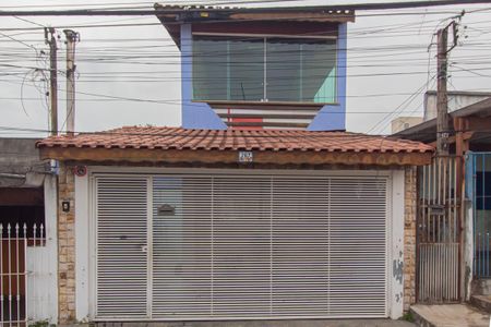 Casa à venda com 140m², 2 quartos e 2 vagasFachada