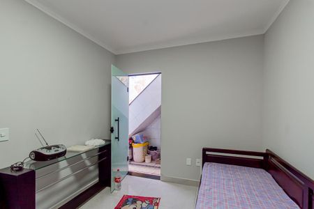 Casa à venda com 140m², 2 quartos e 2 vagasQuarto de Serviço