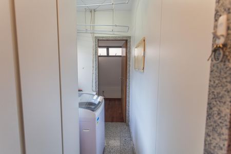 Apartamento à venda com 150m², 4 quartos e 3 vagas Apartamento à venda com 150m², 4 quartos e 3 vagasÁrea de Serviço