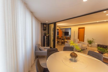 Apartamento à venda com 150m², 4 quartos e 3 vagas Apartamento à venda com 150m², 4 quartos e 3 vagasVaranda da Sala 1