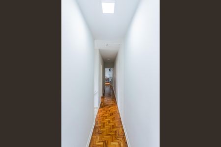 Casa à venda com 178m², 3 quartos e 2 vagas Casa à venda com 178m², 3 quartos e 2 vagasCorredor