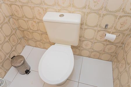 Casa à venda com 178m², 3 quartos e 2 vagas Casa à venda com 178m², 3 quartos e 2 vagasBanheiro de serviço