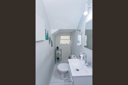 Casa à venda com 178m², 3 quartos e 2 vagas Casa à venda com 178m², 3 quartos e 2 vagasLavabo