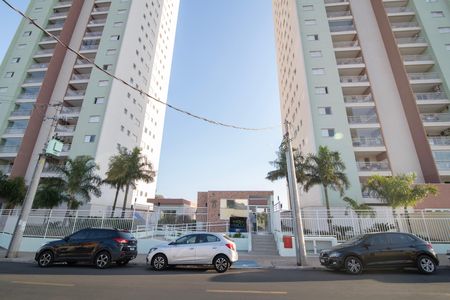 Apartamento para alugar com 58m², 2 quartos e 1 vagaFachada do Condomínio