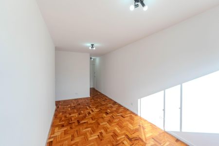 Apartamento à venda com 68m², 1 quarto e 1 vagaSala