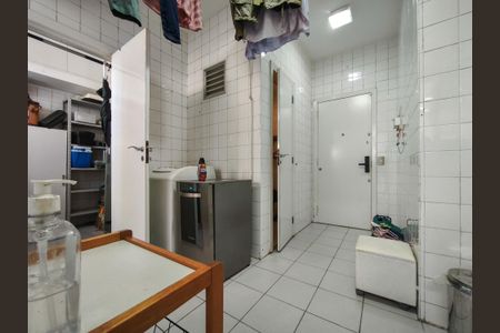 Apartamento à venda com 200m², 4 quartos e 1 vagaÁrea de Serviço