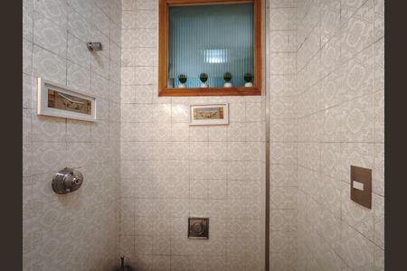 Apartamento à venda com 200m², 4 quartos e 1 vagaBanheiro Corredor