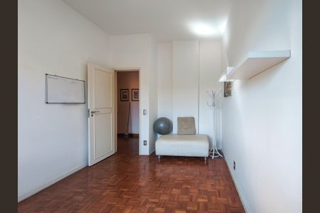Apartamento à venda com 200m², 4 quartos e 1 vagaQuarto 2