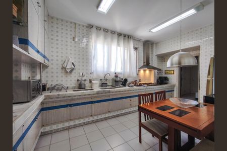 Apartamento à venda com 200m², 4 quartos e 1 vagaCozinha