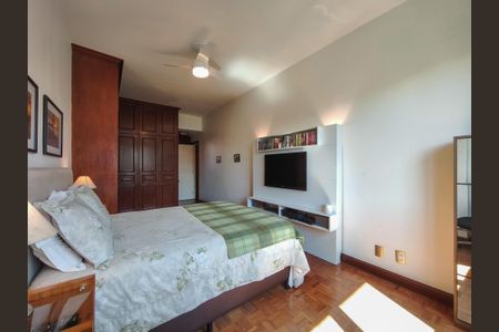 Apartamento à venda com 200m², 4 quartos e 1 vagaSuíte