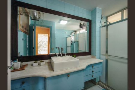 Apartamento à venda com 200m², 4 quartos e 1 vagaBanheiro Corredor