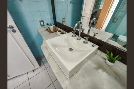 Apartamento à venda com 200m², 4 quartos e 1 vagaBanheiro Corredor