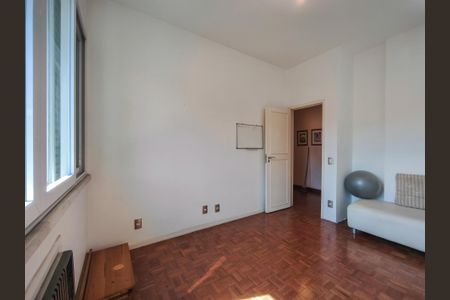 Apartamento à venda com 200m², 4 quartos e 1 vagaQuarto 2