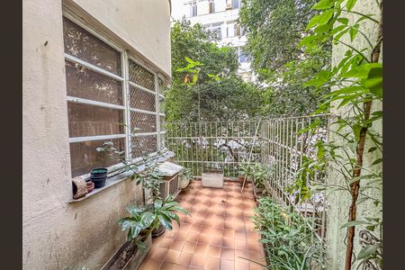 Apartamento à venda com 220m², 3 quartos e 1 vagaVaranda