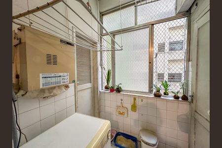 Apartamento à venda com 220m², 3 quartos e 1 vagaÁrea de Serviço