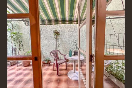 Apartamento à venda com 220m², 3 quartos e 1 vagaVaranda