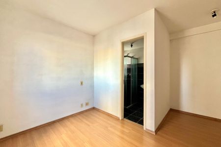 Apartamento à venda com 62m², 2 quartos e 1 vaga Apartamento à venda com 62m², 2 quartos e 1 vagaSuíte