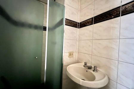 Apartamento à venda com 62m², 2 quartos e 1 vaga Apartamento à venda com 62m², 2 quartos e 1 vagaBanheiro Social