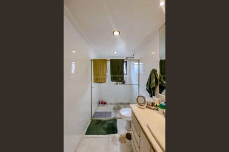 Apartamento à venda com 244m², 5 quartos e 4 vagasBanheiro da Suíte 1