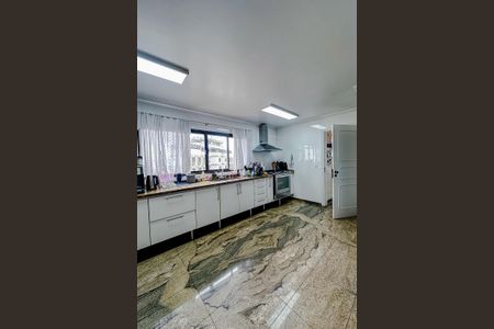 Apartamento à venda com 244m², 5 quartos e 4 vagasCozinha