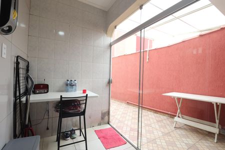 Casa à venda com 150m², 3 quartos e 3 vagasÁrea de Serviço