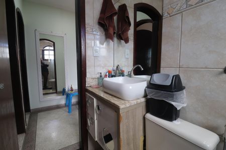 Casa à venda com 150m², 3 quartos e 3 vagasBanheiro 2