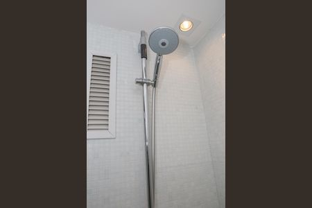 Apartamento para alugar com 70m², 2 quartos e 2 vagasBanheiro Social