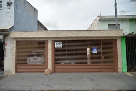 Casa à venda com 200m², 3 quartos e 3 vagasFachada