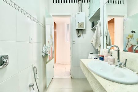 Apartamento à venda com 80m², 2 quartos e sem vaga Apartamento à venda com 80m², 2 quartos e sem vagaBanheiro