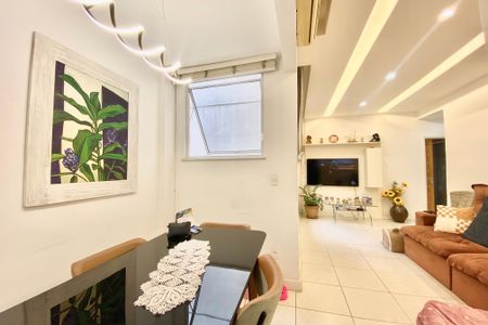 Apartamento à venda com 80m², 2 quartos e sem vaga Apartamento à venda com 80m², 2 quartos e sem vagaSala