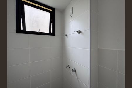 Apartamento à venda com 72m², 2 quartos e 1 vagaSuíte - Banheiro