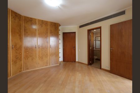 Apartamento para alugar com 637m², 4 quartos e 4 vagasSuíte 1