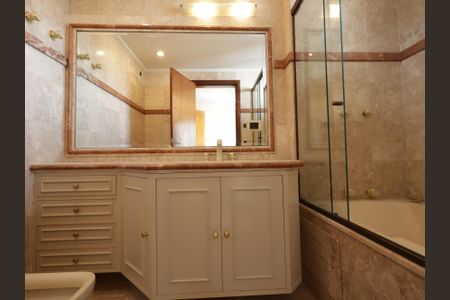 Apartamento para alugar com 637m², 4 quartos e 4 vagasBanheiro da Suíte 1