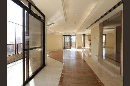 Apartamento para alugar com 637m², 4 quartos e 4 vagasSala