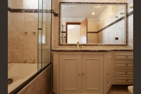 Apartamento para alugar com 637m², 4 quartos e 4 vagasBanheiro da Suíte 2