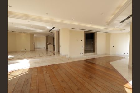Apartamento para alugar com 637m², 4 quartos e 4 vagasSala