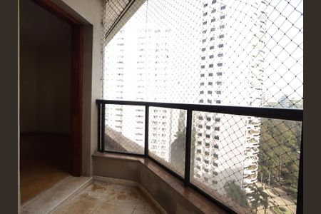 Apartamento para alugar com 637m², 4 quartos e 4 vagasVaranda