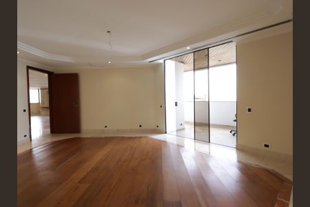Apartamento para alugar com 637m², 4 quartos e 4 vagasSala