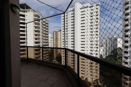 Apartamento para alugar com 637m², 4 quartos e 4 vagasVaranda