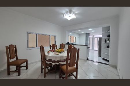 Casa à venda com 208m², 2 quartos e 2 vagasCozinha