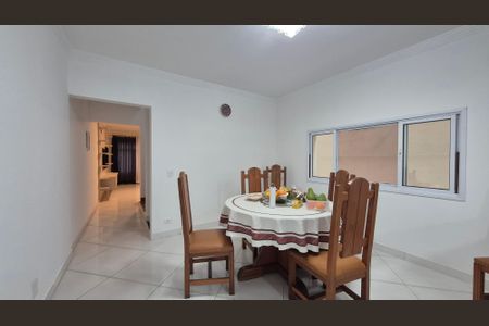 Casa à venda com 208m², 2 quartos e 2 vagasCozinha