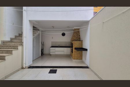 Casa à venda com 208m², 2 quartos e 2 vagasÁrea externa