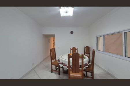Casa à venda com 208m², 2 quartos e 2 vagasCozinha