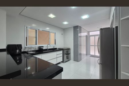 Casa à venda com 208m², 2 quartos e 2 vagasCozinha