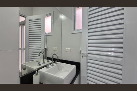 Casa à venda com 208m², 2 quartos e 2 vagasBanheiro 2