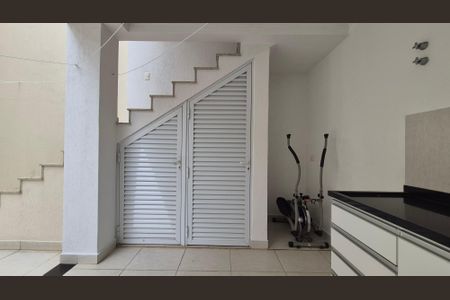 Casa à venda com 208m², 2 quartos e 2 vagasÁrea externa