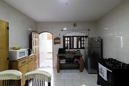 Casa à venda com 110m², 3 quartos e 2 vagas Casa à venda com 110m², 3 quartos e 2 vagasCozinha